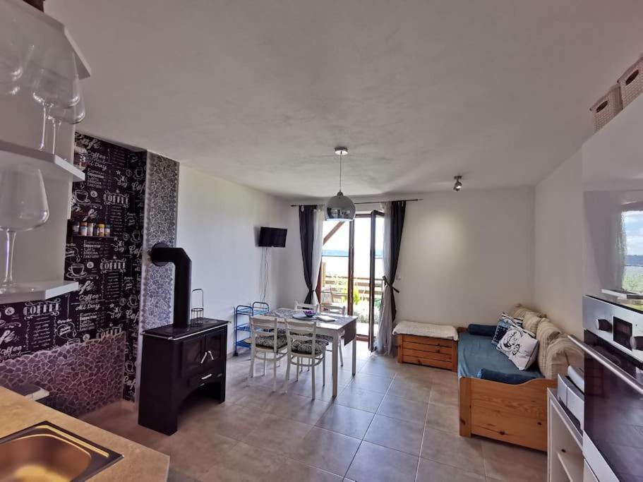 Apartman S Terasou A Vyhledem Na Jezero Lipno Kovářov Exteriör bild