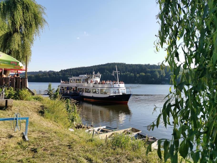 Apartman S Terasou A Vyhledem Na Jezero Lipno Kovářov Exteriör bild
