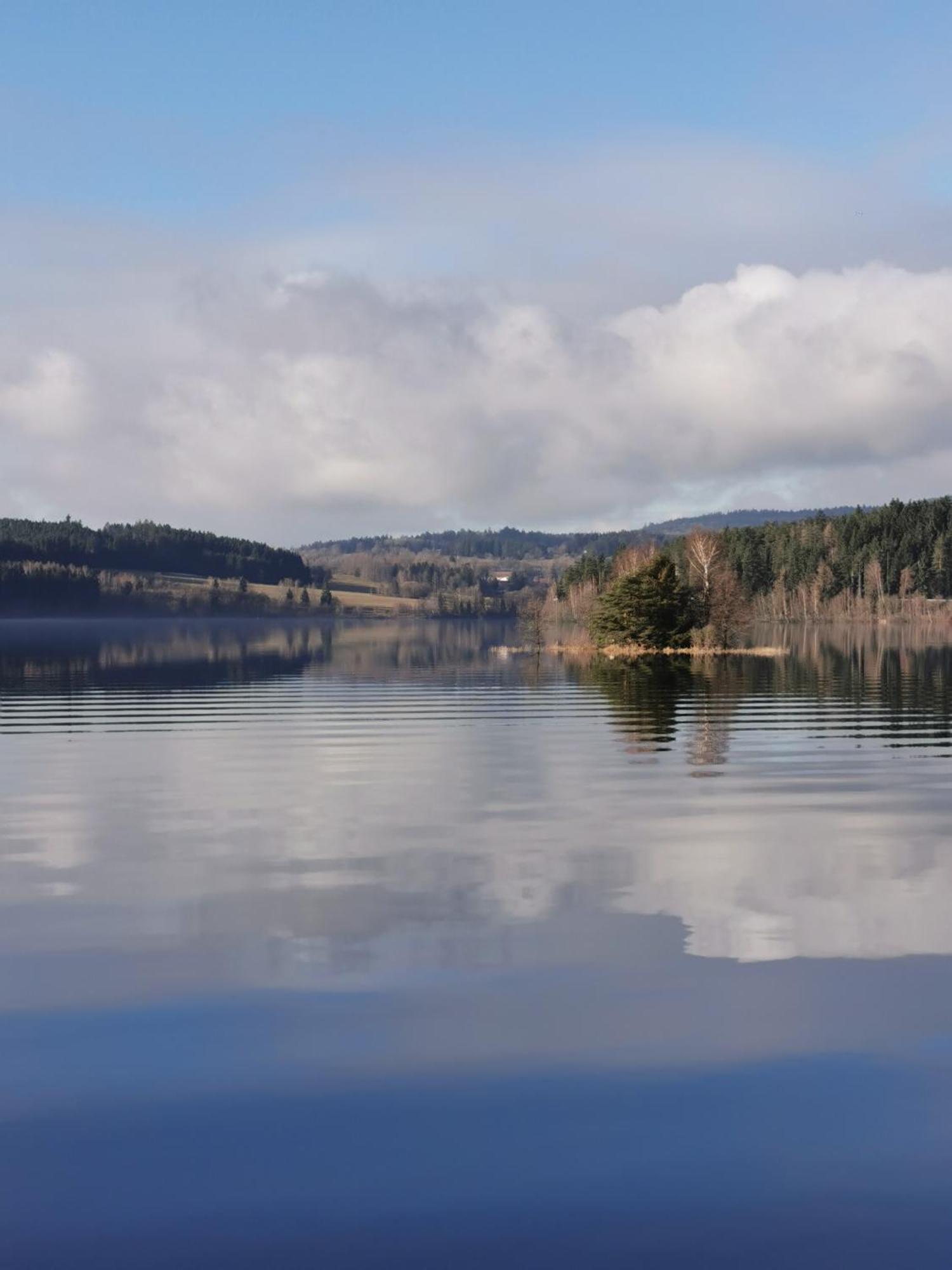 Apartman S Terasou A Vyhledem Na Jezero Lipno Kovářov Exteriör bild