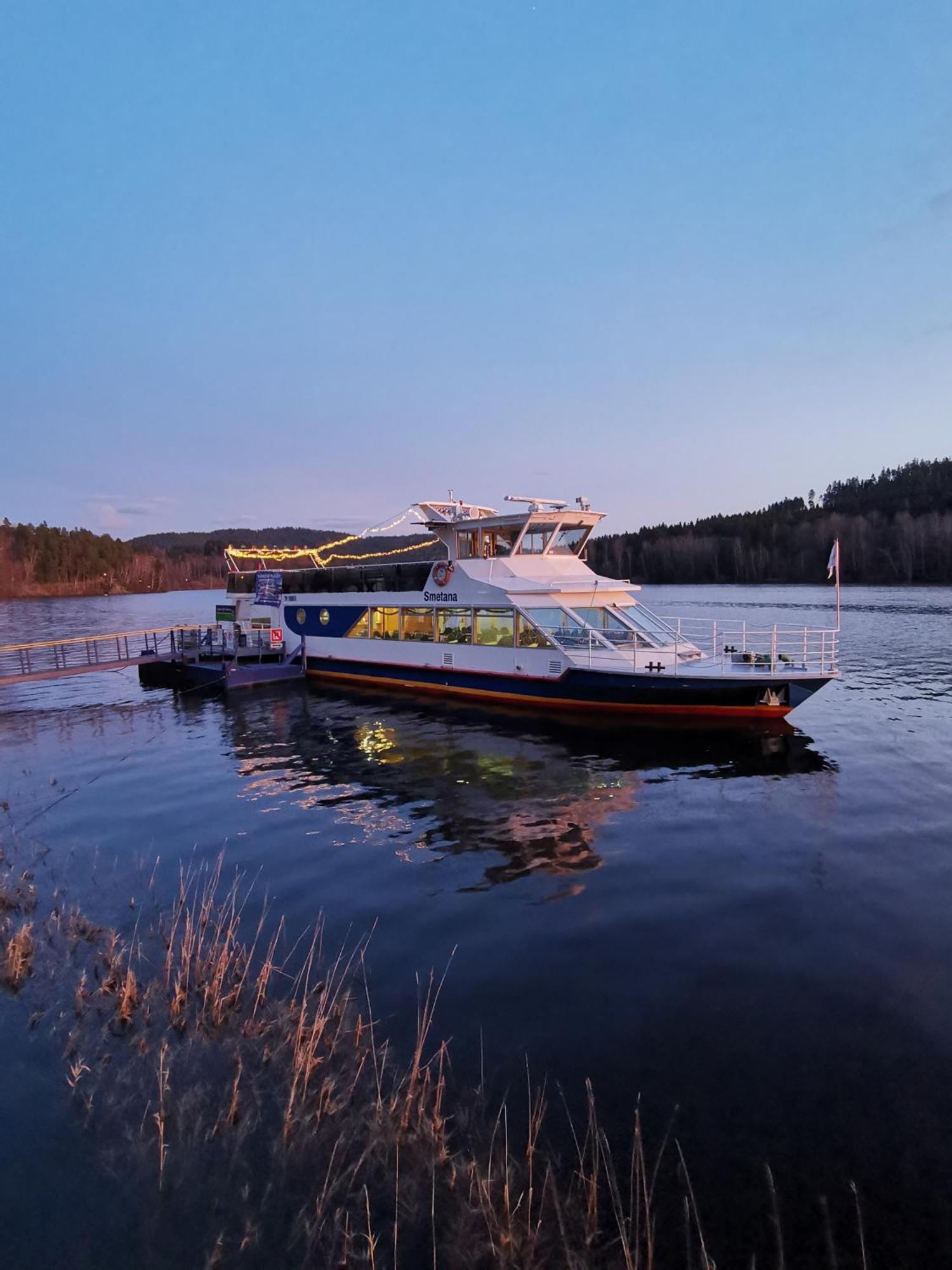 Apartman S Terasou A Vyhledem Na Jezero Lipno Kovářov Exteriör bild